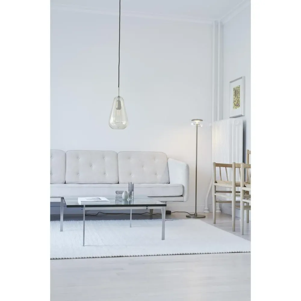 Anoli 1 Medium Pendel – Nordic Gold/Gold i classy dråbedesign af Sofie Refer