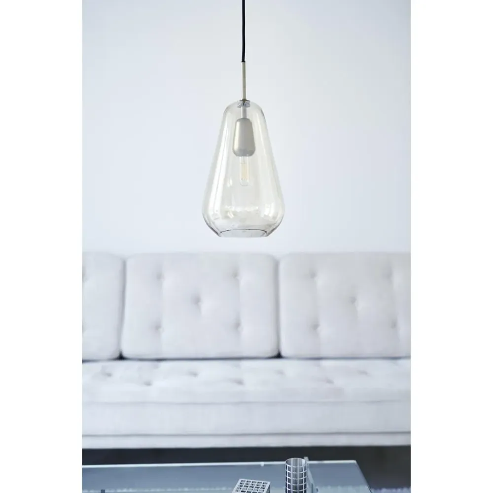 Anoli 1 Medium Pendel – Nordic Gold/Gold i classy dråbedesign af Sofie Refer