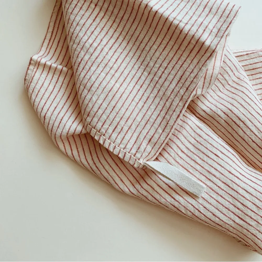 Viskestykke af europæisk hør fra Haps Nordic, Pin stripe, Vanilla/Chili