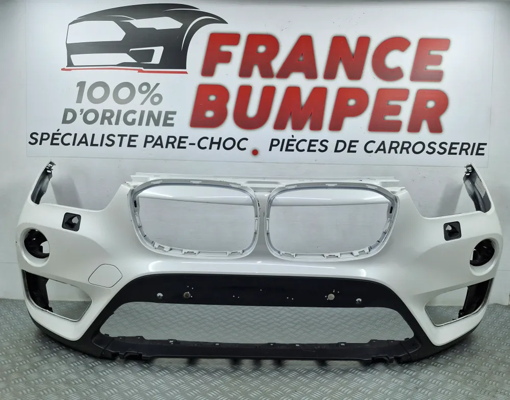 Forreste kofanger BMW X1 (F48) Fase 1 (fra 09/2015 til 03/2020) – Original brugt med radarer, lygtevaskere og parkeringsas...