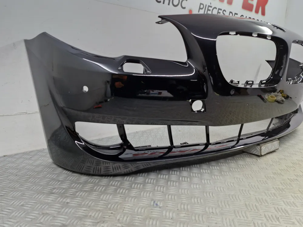 Forreste kofanger BMW Serie 5 (F10/F11) fase 1 brugt ***