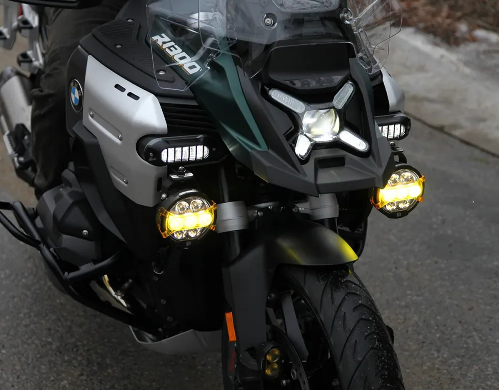 Øvre monteringsbeslag til kørelys - BMW R1300GS Adventure DENALI Electronics
