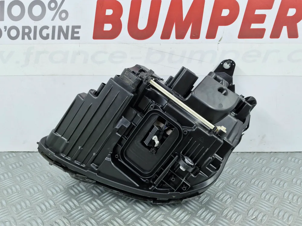 Højre forlygte Mercedes Klasse E W213 Fase 1 LED (02/2016) original brugt ref A2139069608 MERCEDES - BENZ