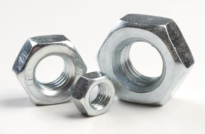 Møtrik M 10