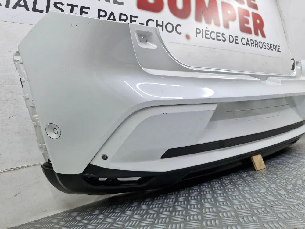 Bagkofanger Nissan Micra Elektrisk 2026+ — Brugt med radarer og Park Assist