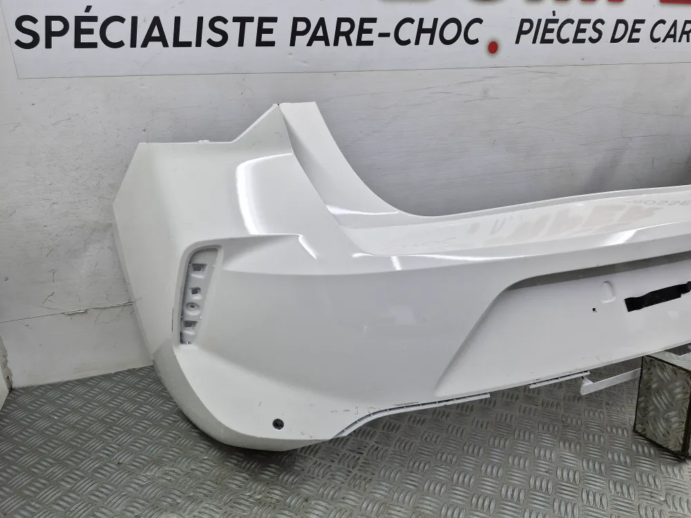 Bagkofanger Opel Astra L – Original brugt del med radarplads