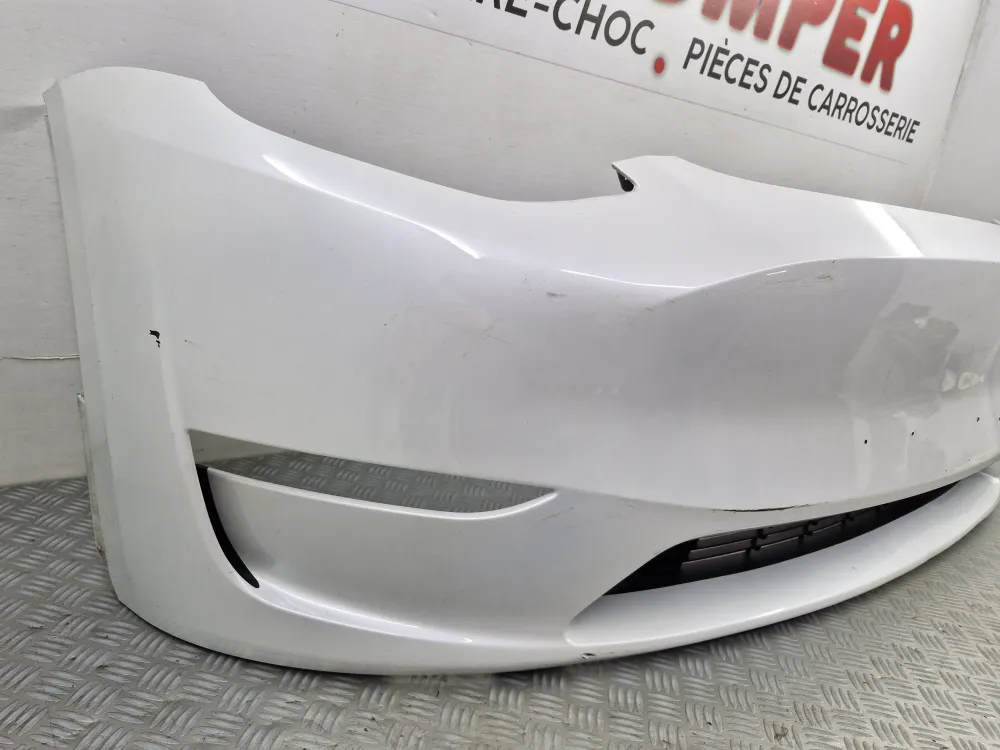 Forreste kofanger Tesla model Y brugt