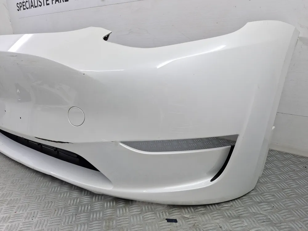 Forreste kofanger Tesla model Y brugt