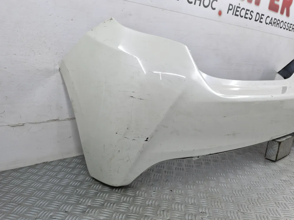 Bagkofanger Toyota Yaris 3 Fase 2 (06/2014 - 12/2017) – Original brugt med radarplads