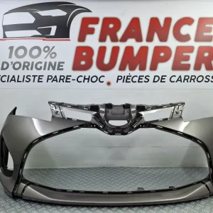 Original brugt forreste kofanger til Toyota Yaris III Fase 2 (06/2014 - 12/2017)
