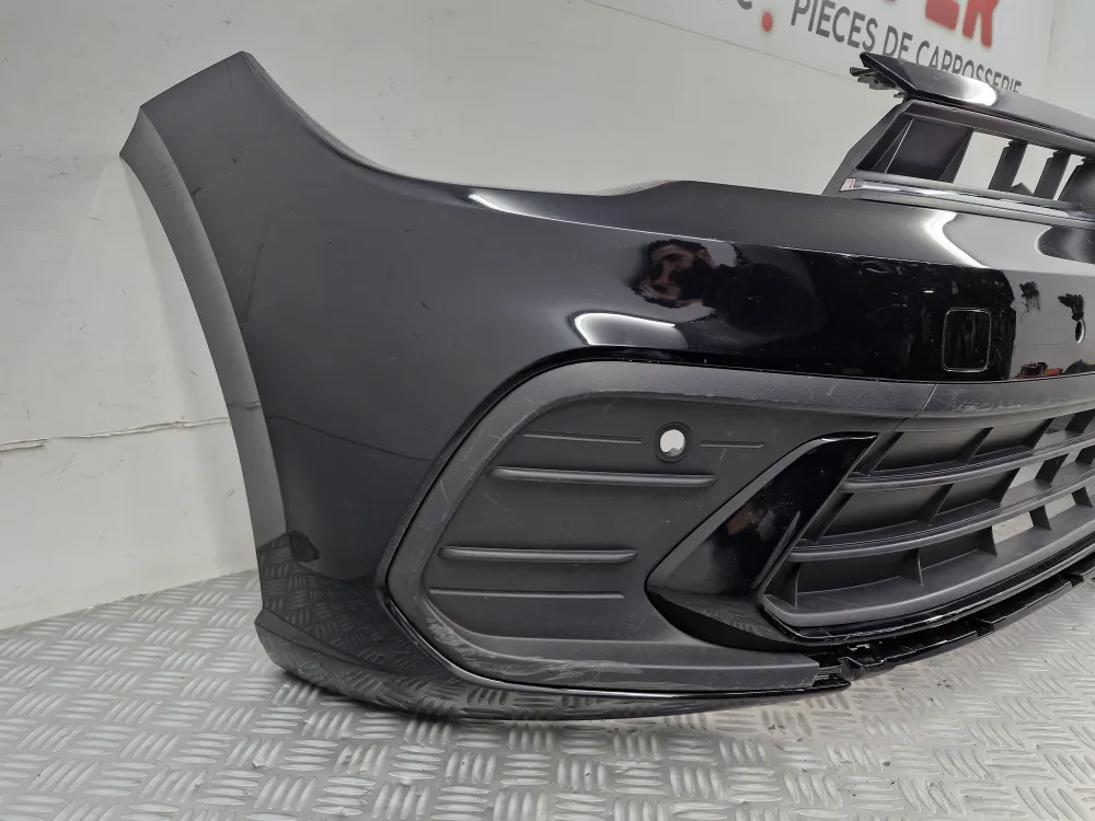 Original front bumper Volkswagen Polo 6 Phase 2 used from (09/2021)
